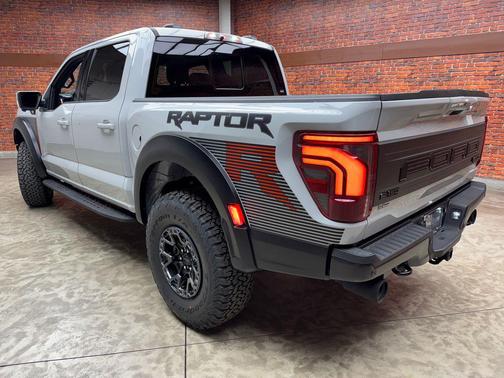 Avalanche 2026 Ford F-150 Raptor