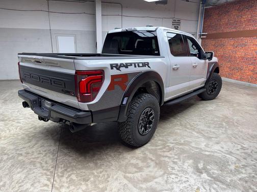Avalanche 2026 Ford F-150 Raptor