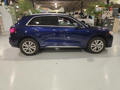 2024 Audi Q3 Premium 45 TFSI S line quattro Tiptronic