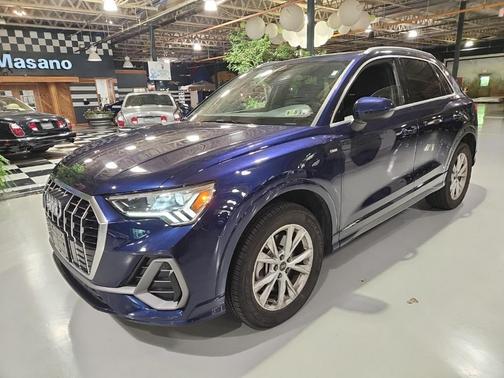 2024 Audi Q3 Premium 45 TFSI S line quattro Tiptronic