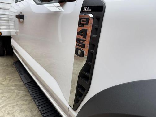 Oxford White 2026 Ford F-450 XL
