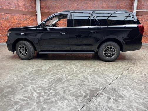 2025 Ford Expedition Max Active 4x4