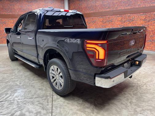 Antimatter Blue Metallic 2026 Ford F-150 Lariat