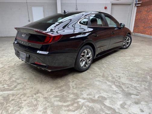 2022 Hyundai SONATA SEL