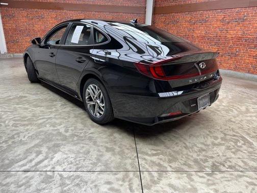 2022 Hyundai SONATA SEL