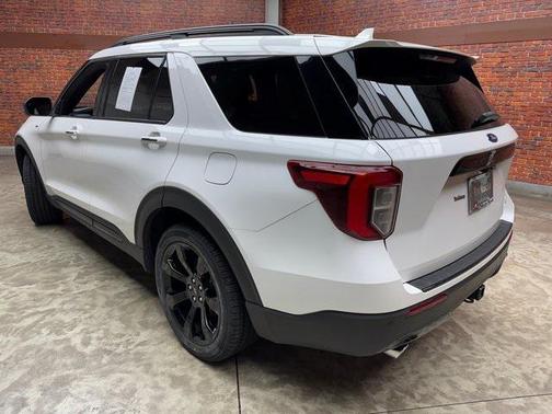 2022 Ford Explorer ST-Line