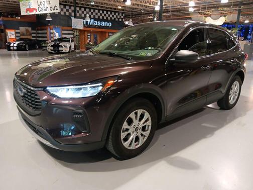 Cinnabar Red Metallic Premium Colorant 2023 Ford Escape Active