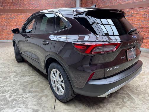 Cinnabar Red Metallic Premium Colorant 2023 Ford Escape Active