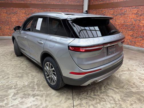 Silver Radiance Metallic Clearcoat 2022 Lincoln Corsair Standard