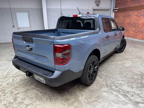 Azure Gray Metallic Tri-Coat 2025 Ford Maverick XLT