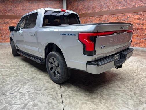2025 Ford F-150 Lightning LARIAT