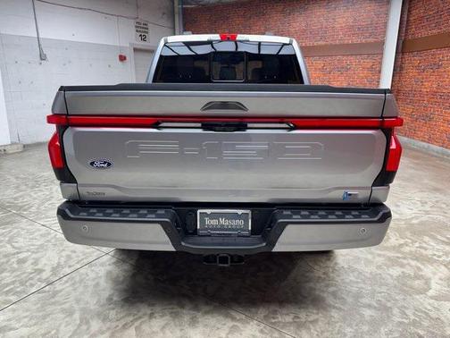 2025 Ford F-150 Lightning LARIAT