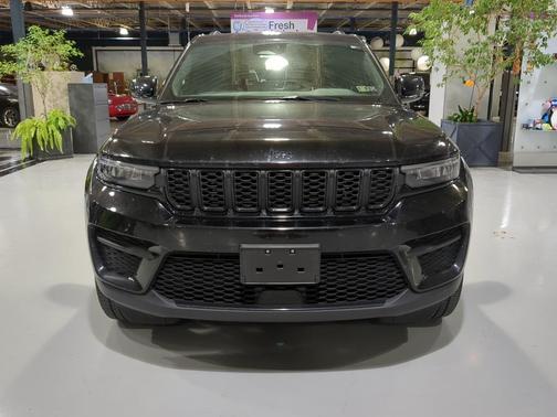 2022 Jeep Grand Cherokee Altitude