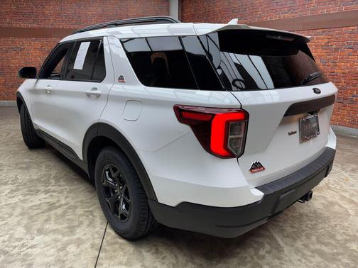 Star White Metallic Tri-Coat 2023 Ford Explorer Timberline