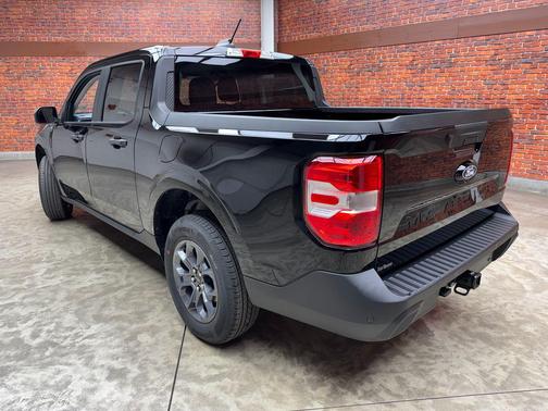 Shadow Black 2026 Ford Maverick XLT