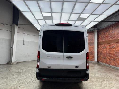 2025 Ford Transit-350 XL