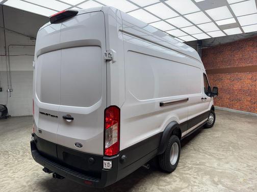 Oxford White 2026 Ford Transit-350 Base