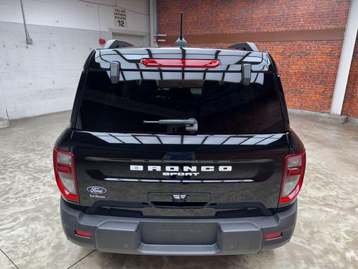 Shadow Black 2026 Ford Bronco Sport Outer Banks