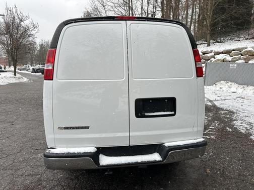 2021 Chevrolet Express 2500 RWD 2500 Regular Wheelbase WT