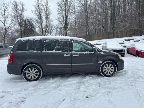 2015 Chrysler Town & Country Touring