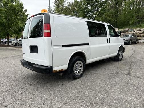2011 Chevrolet Express 1500 Work Van