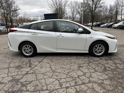 2022 Toyota Prius Prime LE