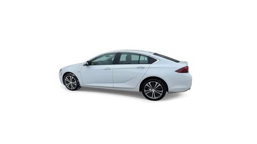 2018 Buick Regal Sportback Essence