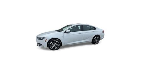 2018 Buick Regal Sportback Essence