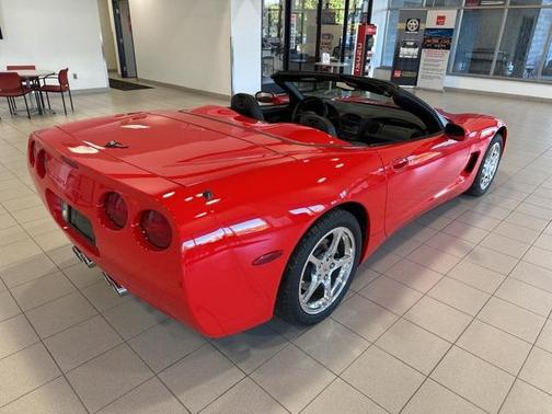 2004 Chevrolet Corvette Base