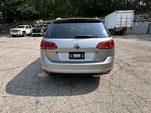 2015 Volkswagen Golf SportWagen TDI SEL 4-Door
