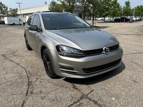 2015 Volkswagen Golf SportWagen TDI SEL 4-Door