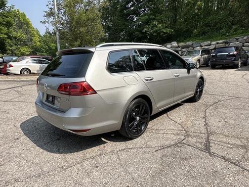 2015 Volkswagen Golf SportWagen TDI SEL 4-Door