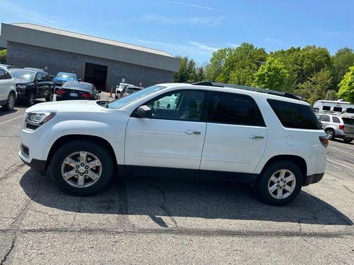 White 2016 GMC Acadia SLE-2