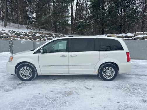 2013 Chrysler Town & Country Limited
