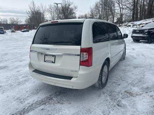 2013 Chrysler Town & Country Limited