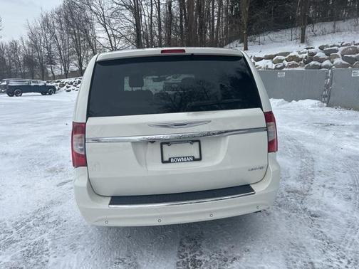 2013 Chrysler Town & Country Limited