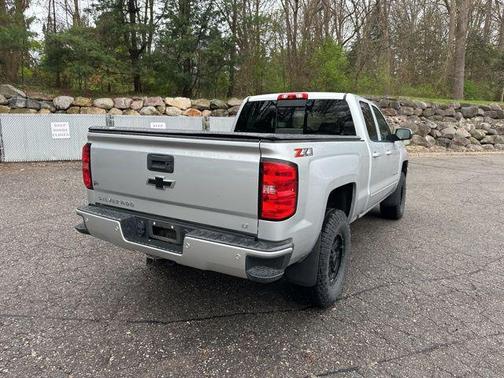 Silver Ice Metallic 2018 Chevrolet Silverado 1500 2LT
