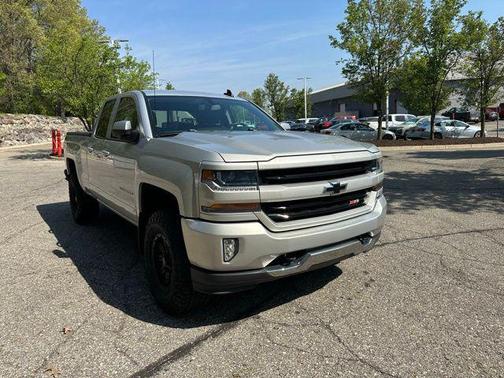 Silver Ice Metallic 2018 Chevrolet Silverado 1500 2LT