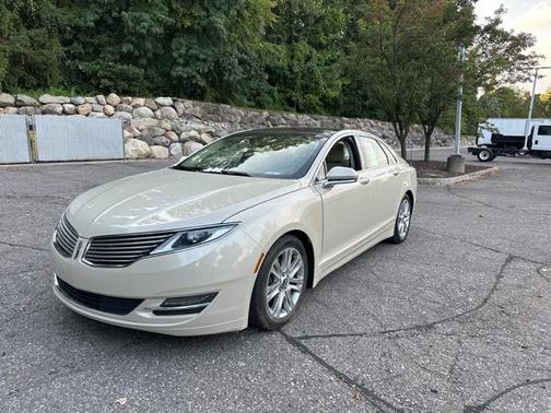 2014 Lincoln MKZ Base