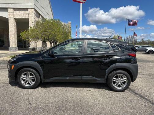 Ultra Black Pearl 2019 Hyundai KONA SE