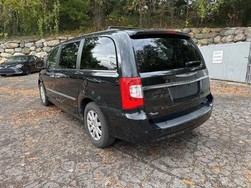 2012 Chrysler Town & Country Touring-L