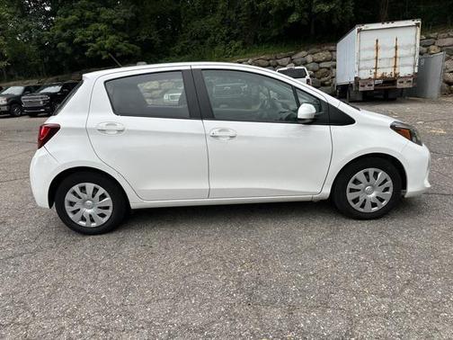2017 Toyota Yaris L