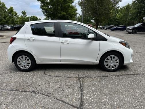 2017 Toyota Yaris L
