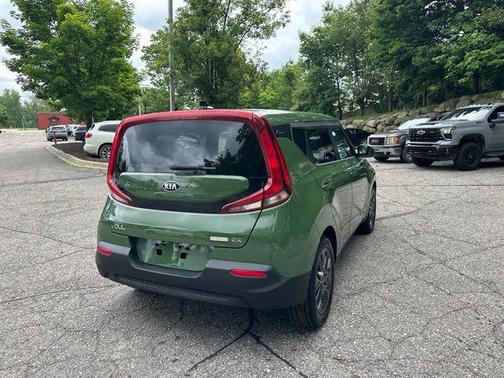 Undercover Green 2020 Kia Soul EX