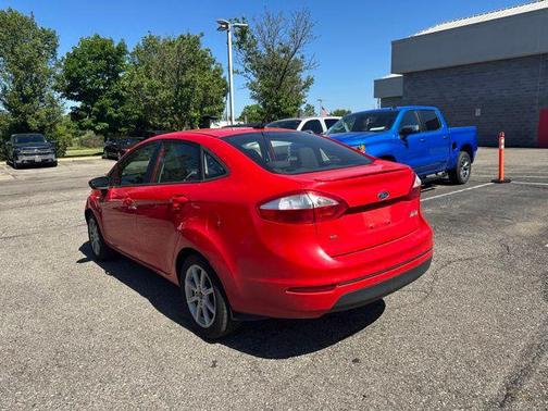 Race Red 2015 Ford Fiesta SE