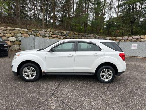 Summit White 2013 Chevrolet Equinox LS