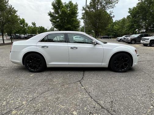 2011 Chrysler 300 Limited