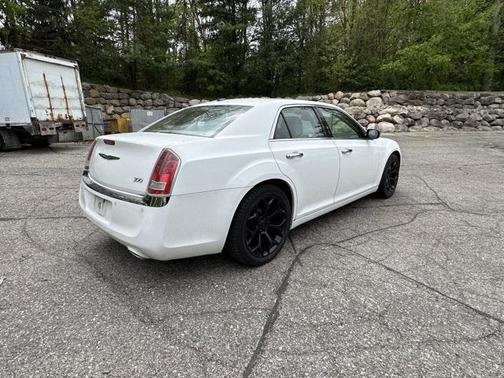 2011 Chrysler 300 Limited