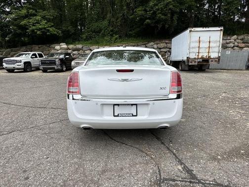 2011 Chrysler 300 Limited