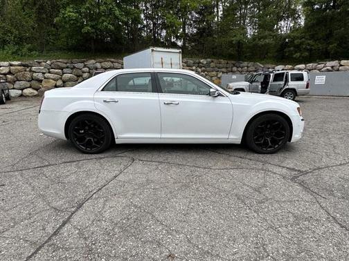 2011 Chrysler 300 Limited